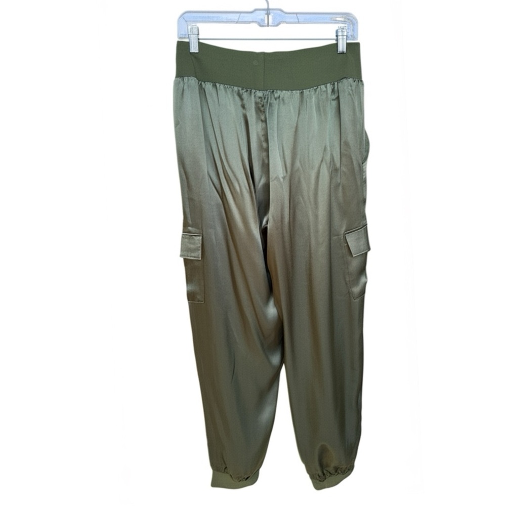 Luxe Look Satin‎ Pocketed Joggers - Olive - Picture 8 of 10